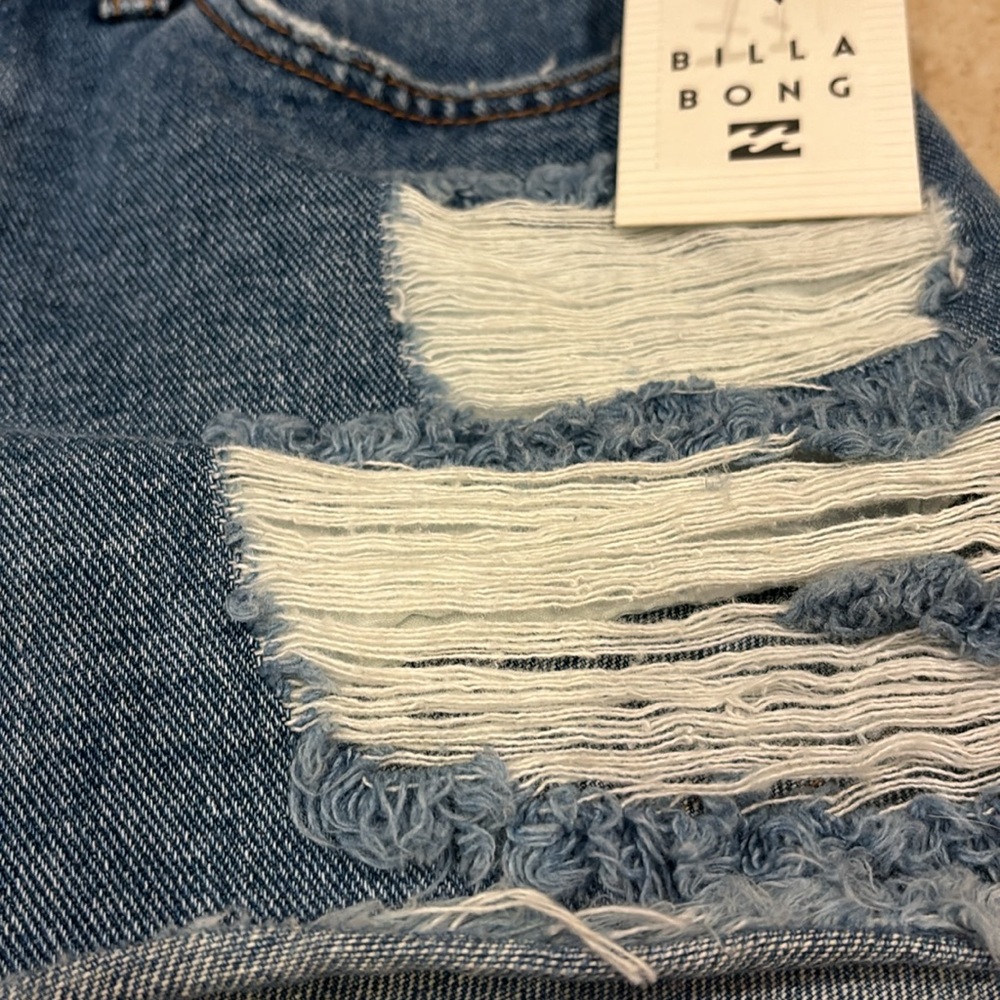 Brand๐๐๐ฅ๐ BILLABONG denim shorts - Picture 7 of 11